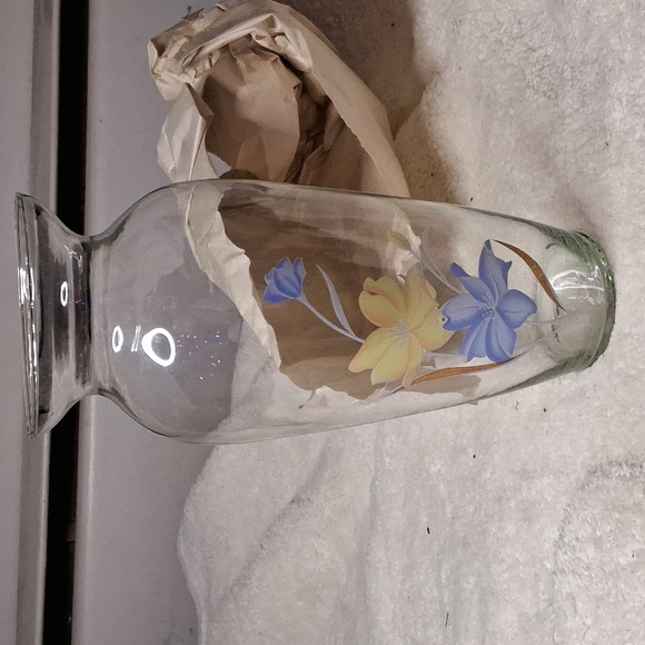 marseille Other - 🆕️ in Box 10" floral glass vase